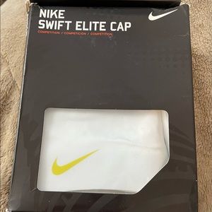 Nike Swift Elite Silicone Dome Swim Cap/comes w/free latex cap M/F